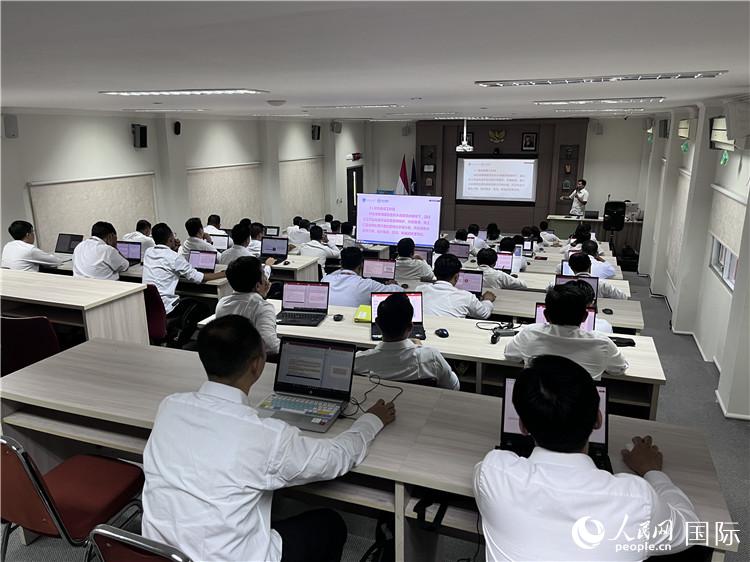 學習現(xiàn)場。人民網(wǎng)記者 張杰攝
