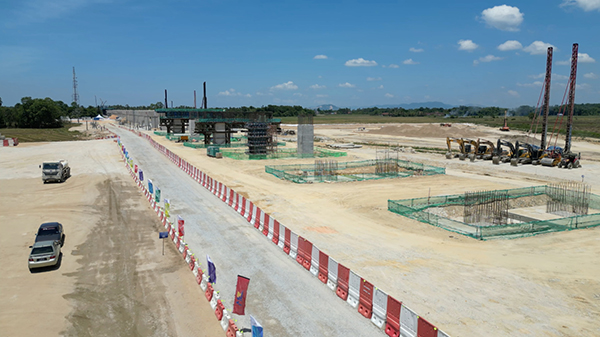 哥打巴魯車站施工現(xiàn)場。中國交通建設(shè)有限公司供圖