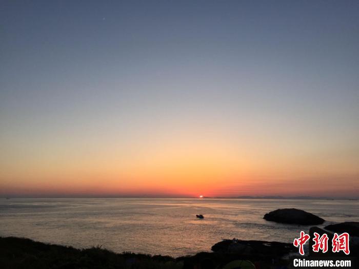 浙江海域一景?！×植?攝