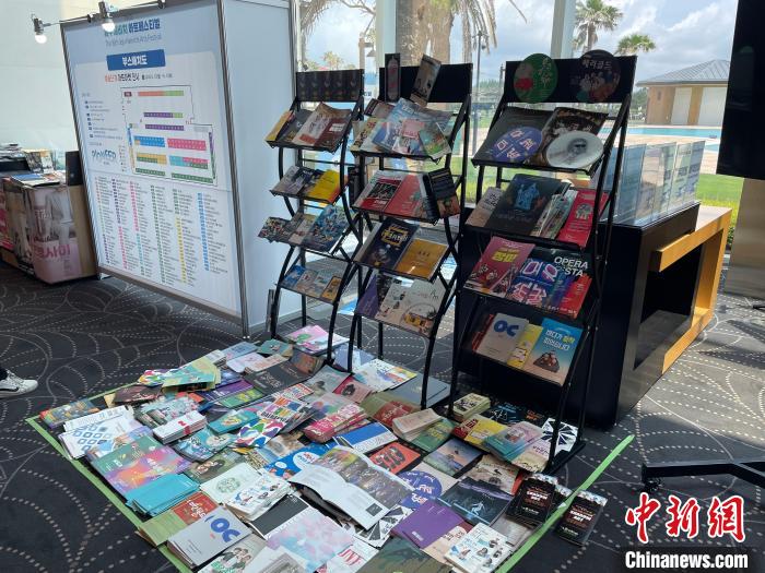 圖為第16屆濟(jì)州海比奇藝術(shù)節(jié)?！∈谞栔袊?guó)文化中心供圖
