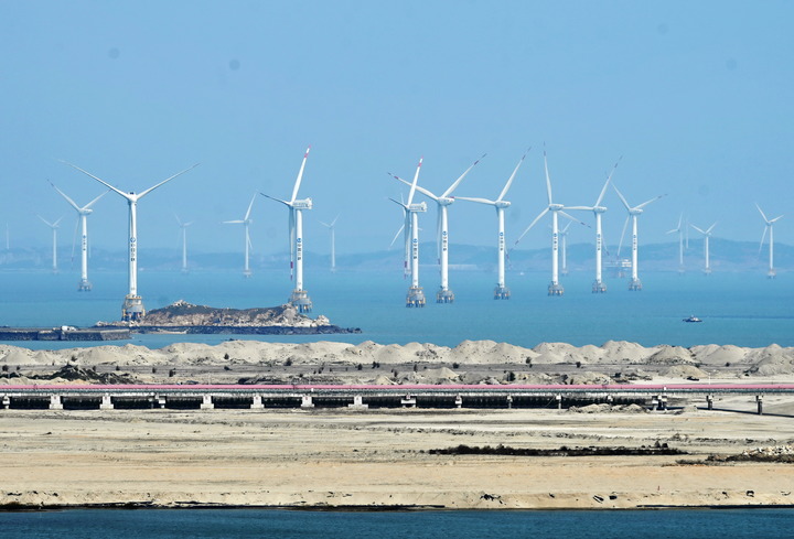 2021年3月9日，三峽福清興化灣海上風(fēng)電場(chǎng)。新華社記者 林善傳 攝