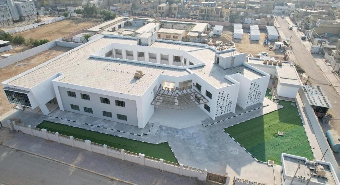 中國(guó)電建承建了679所伊拉克示范學(xué)校。圖為已經(jīng)竣工的伊拉克瓦西特省第20號(hào)學(xué)校。趙沖攝 中國(guó)電建供圖