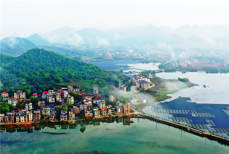 湖南省郴州市嘉禾縣千家洞水庫風光。黃春濤攝