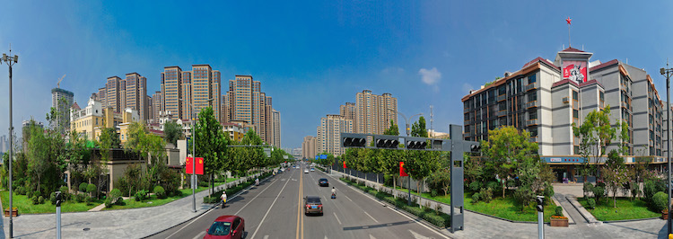 臨汾中大街五一路口。