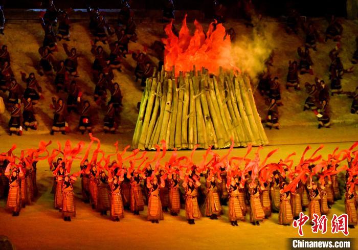 3月17日，西藏拉薩，《文成公主》大型史詩(shī)劇演出現(xiàn)場(chǎng)?！±盍?攝