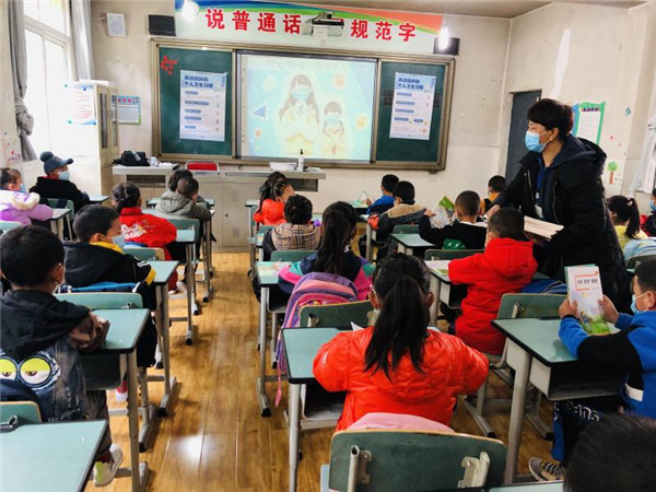 圖片默認標題_fororder_4、恢復上課的學生們-攝影-左斌