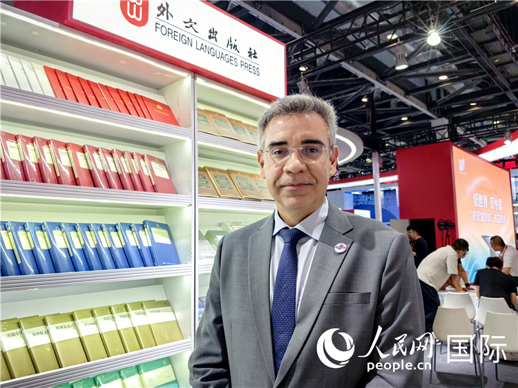巴西東進(jìn)出版社社長高文勇接受人民網(wǎng)專訪。人民網(wǎng)記者 符園園攝