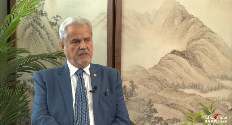 羅馬尼亞前總理訥斯塔塞:中國九三閱兵是當(dāng)代人的一堂團結(jié)必修課_fororder_1