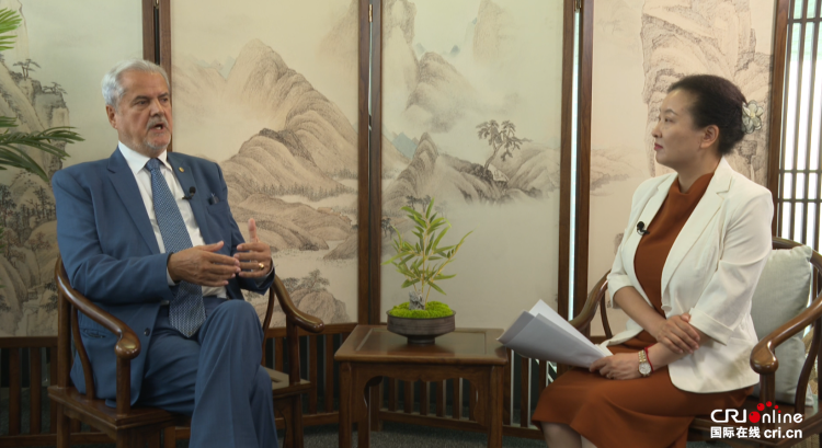 羅馬尼亞前總理訥斯塔塞:中國九三閱兵是當(dāng)代人的一堂團結(jié)必修課_fororder_2