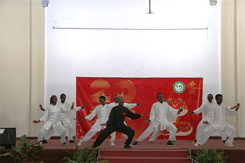卡巴拉克大學(xué)春節(jié)體驗(yàn)活動(dòng)。埃格頓大學(xué)孔子學(xué)院供圖
