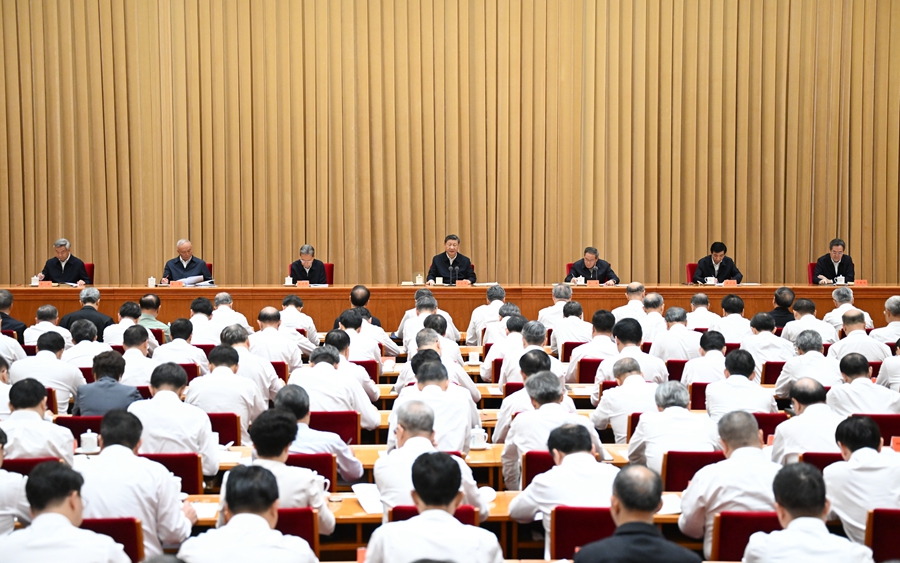 7月14日至15日，中央城市工作會議在北京舉行。中共中央總書記、國家主席、中央軍委主席習(xí)近平出席會議并發(fā)表重要講話。中共中央政治局常委李強(qiáng)、趙樂際、王滬寧、蔡奇、丁薛祥、李希出席會議。