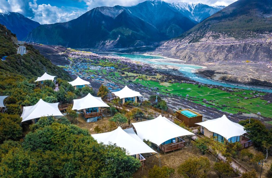 依托桃花資源，打造文旅產(chǎn)業(yè)。 張靜攝