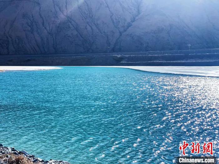 長(zhǎng)江源頭河流、湖泊、濕地實(shí)現(xiàn)常態(tài)化巡查巡護(hù)