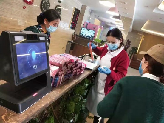 （12.22衛(wèi)生健康·配圖）黃河源頭，醫(yī)(6504218)-20201222103729.jpg