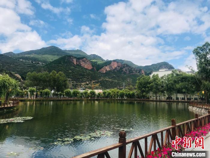 甘肅甘南凈化“高原秘境”樹(shù)文旅招牌優(yōu)質(zhì)生態(tài)育現(xiàn)代農(nóng)牧業(yè)