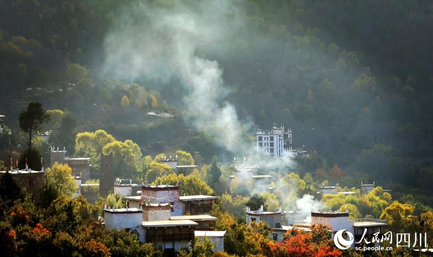 丹巴美景。李永安攝