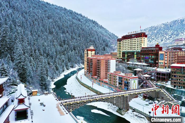 壤塘的雪后美景。　壤塘縣融媒體中心供圖