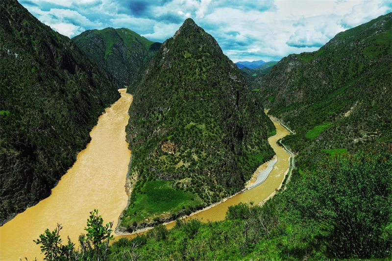 三江源美景。圖片來(lái)源：農(nóng)牧民大自然攝影隊(duì)