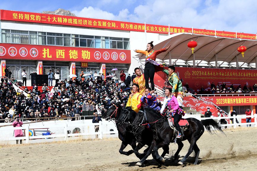 藏歷新年，精彩的馬術(shù)表演。潘多攝