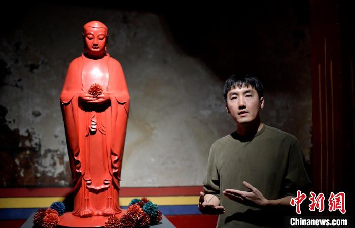 蔣晟首次西藏個(gè)展“八萬(wàn)四千年”在拉薩吉本崗藝術(shù)中心開幕