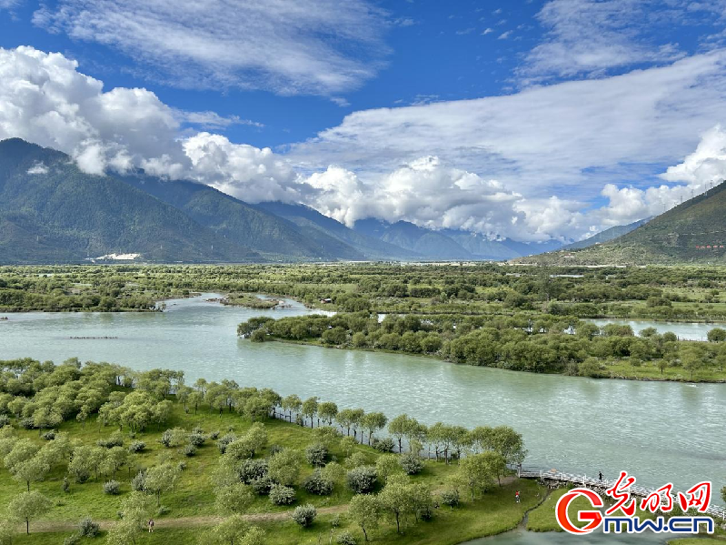 我們的家園丨【組圖】 綠水青山入畫，“金山銀山”筑起