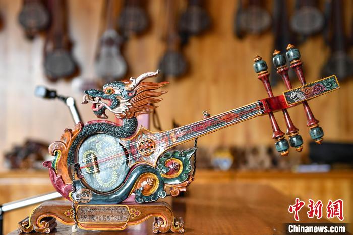 西藏日喀則：探秘中國(guó)國(guó)家級(jí)非遺“扎念琴制作技藝”