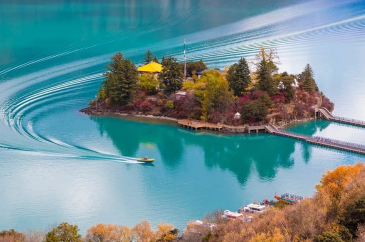 懂西藏的人，一定不會(huì)錯(cuò)過林芝的秋天